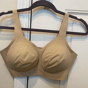 Evelyn & Bobby Beyond Bra. Size medium.